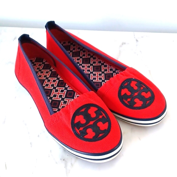 RAYMOND by Tory Burch. Size 9 - Picture 1 of 5